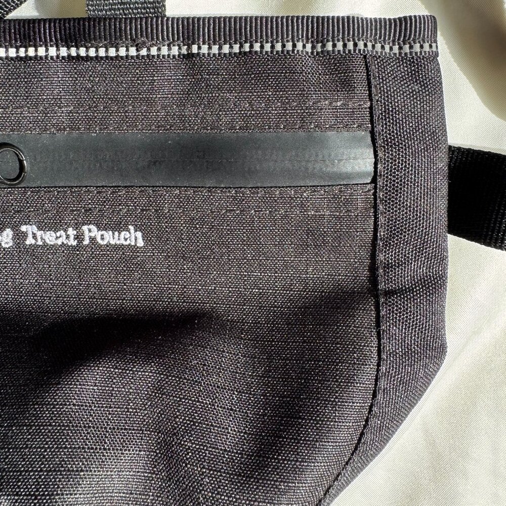 EUC eBasics Dog Treat Pouch for Training, Snack Reward Pouch, Black, Waist Belt - Picture 6 of 14